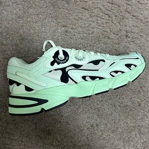 Adidas Wmns Astir 'Almost Lime Paint Drip'